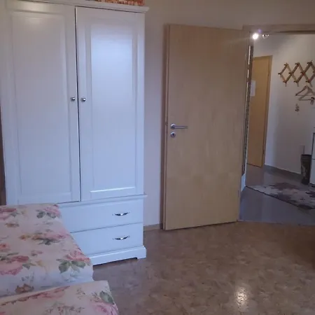 Maria Waldblick 95 Qm, Apartman *